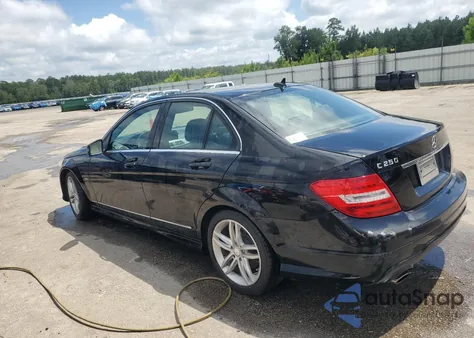 2012 Mercedes-Benz C 250 из США, поврежденный, VIN WDDGF4HB5CA655253